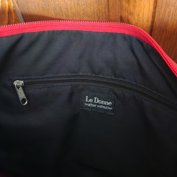 LeDonne Leather Collection cross body bag - Picture 4 of 5